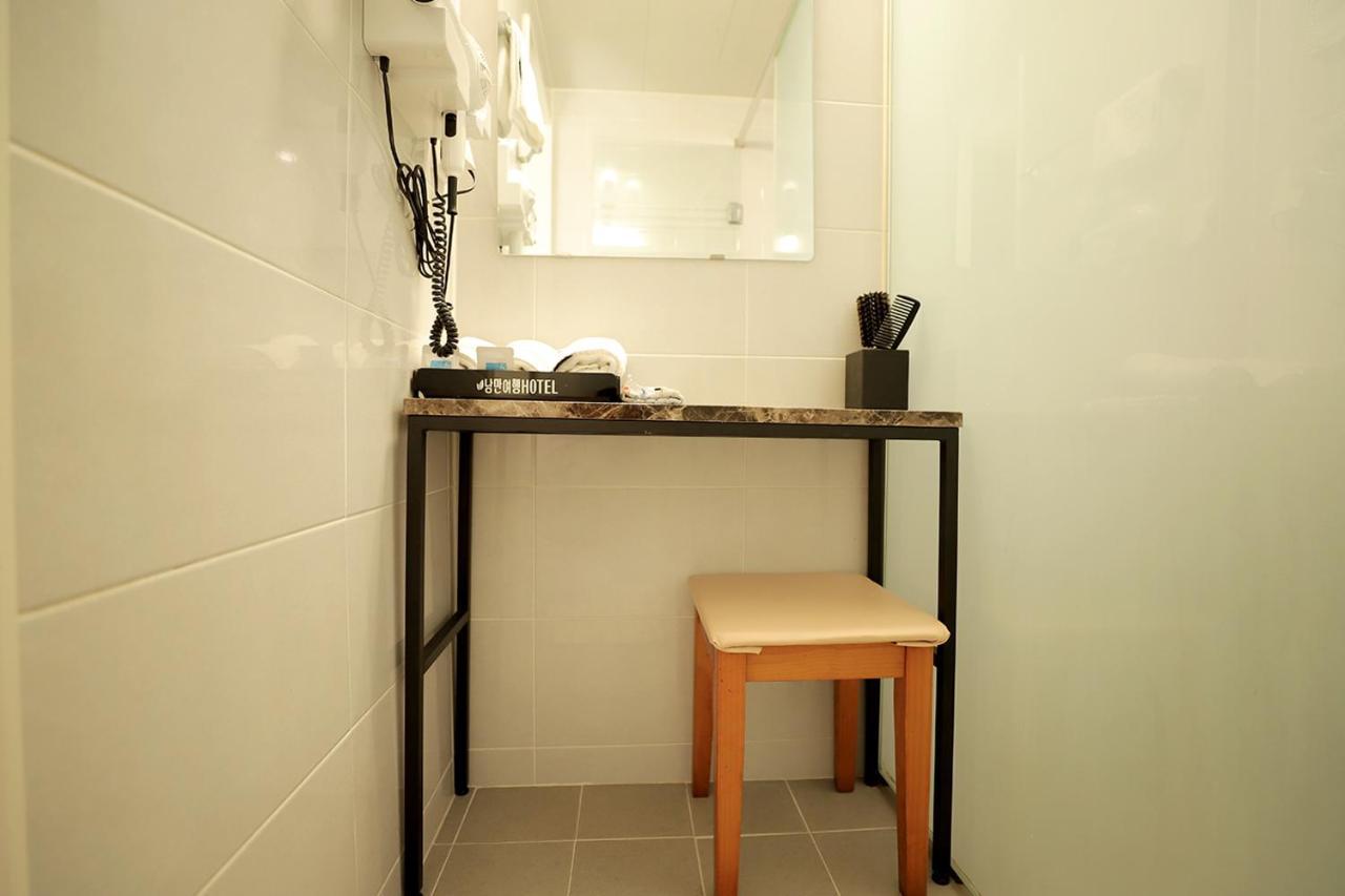Stay Romantictrip_Hostel Kjongdzsu Kültér fotó