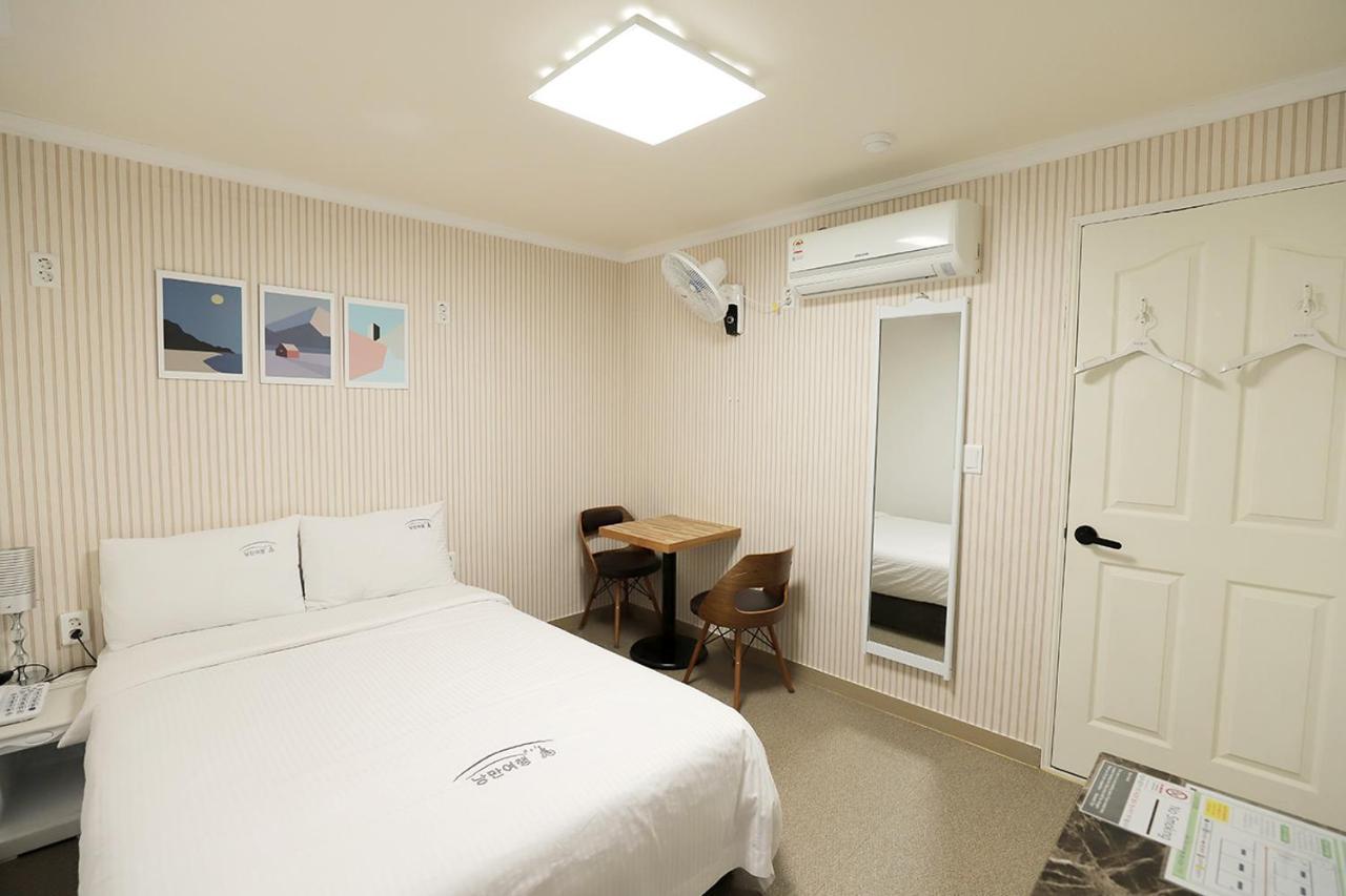 Stay Romantictrip_Hostel Kjongdzsu Kültér fotó
