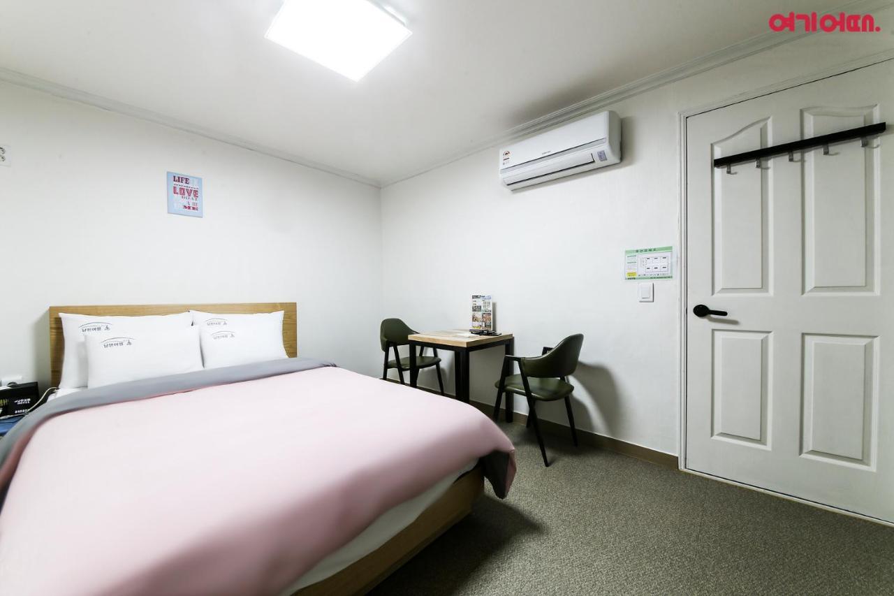 Stay Romantictrip_Hostel Kjongdzsu Kültér fotó